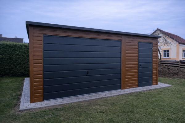 Ogłoszenie - Garaż Blaszany Blaszak Wiata  5x5m Drewnopodobny Spad na Tył Brama Uchylna Grafit. Zdjęcie 5