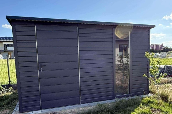 Ogłoszenie - Schowek - Domek 3,5x2m - drzwi - okno - antracyt - rynna - dach spad w tył ID1044. Zdjęcie 2