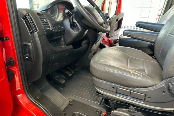 Ogłoszenie - Sprzedam samochód Peugeot Boxer 2.2 HDi z 2021 roku. Zdjęcie 4