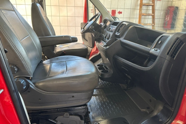 Ogłoszenie - Sprzedam samochód Peugeot Boxer 2.2 HDi z 2021 roku. Zdjęcie 5