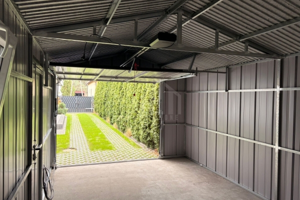 Ogłoszenie - Garaż blaszany 4x6 - brama uchylna - okno - drzwi - antracyt - blacha na rąbek - dach dwuspadowy - rynny SO182. Zdjęcie 6