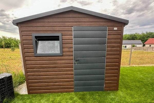 Ogłoszenie - Schowek - domek ogrodowy 2,7x3,5m - drzwi - okno - ciemny orzech - drewnopodobny - dach dwuspadowy - rynny ID1047. Zdjęcie 2