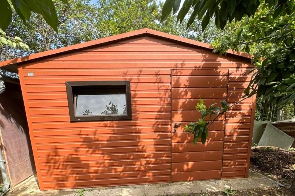 Ogłoszenie - Schowek - domek ogrodowy 3,2x2 - drzwi - okno - jasny brąz - dach dwuspadowy - rynna ID475. Zdjęcie 2