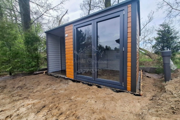 Ogłoszenie - Schowek - Domek Ogrodowy 2,5x2,5m - wiata 1,5m - drzwi PCV - Jasny Orzech - Drewnopodobny - dach Spad w tył ID1017. Zdjęcie 6