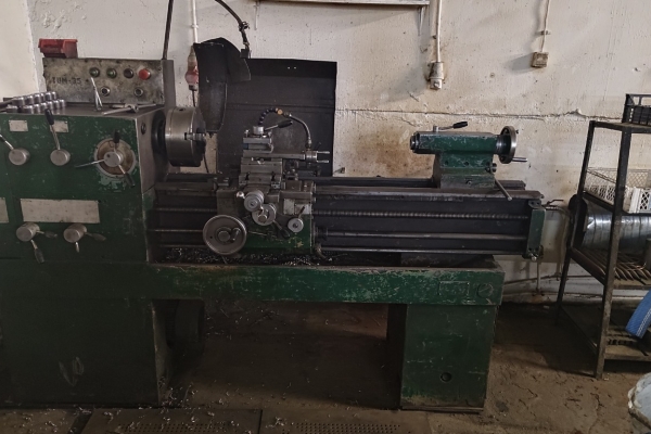 Ogłoszenie - Tokarka uniwersalna TUM 35 – polska produkcja – 9 900 zł (do negocjacji). Zdjęcie 1