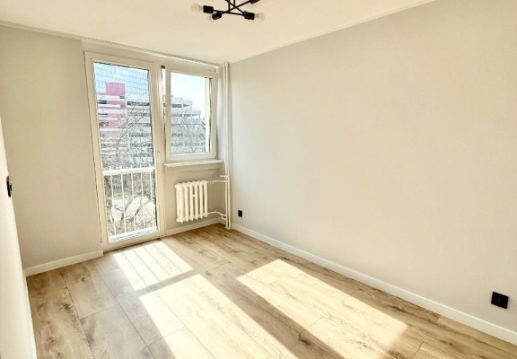 Ogłoszenie - 2pok, 31met, okolice Magnolia Park PO REMONCIE/PIWNICA (Wrocław). Zdjęcie 1