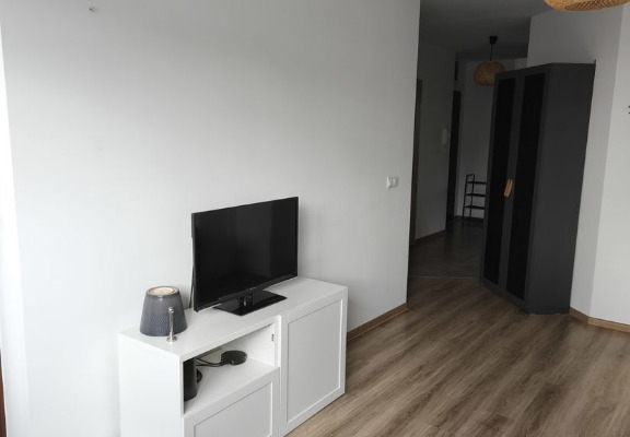 Ogłoszenie - 2pok, 42met, Okolice Tadeusza Kościuszki LOGGIA/WINDA (Wrocław). Zdjęcie 2