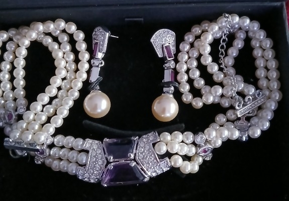 Ogłoszenie - Kolia '' Amanda Suarez''. Zdjęcie 1