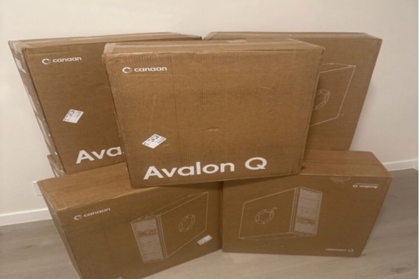 Ogłoszenie - Canaan Avalon Q 90Th Bitcoin Miner (1674W). Zdjęcie 2