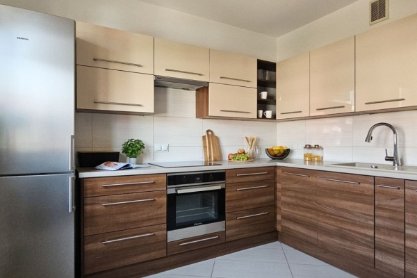 Ogłoszenie - 2pok, 54met, Okolice Buforowej BALKON/KOMÓRKA/2010 (Wrocław). Zdjęcie 3