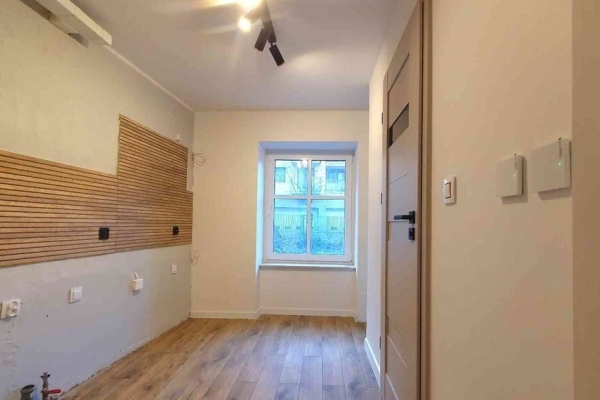 Ogłoszenie - 1pok, 32met, okolice Placu Św. Macieja PO REMONCIE/PIWNICA (Wrocław). Zdjęcie 4