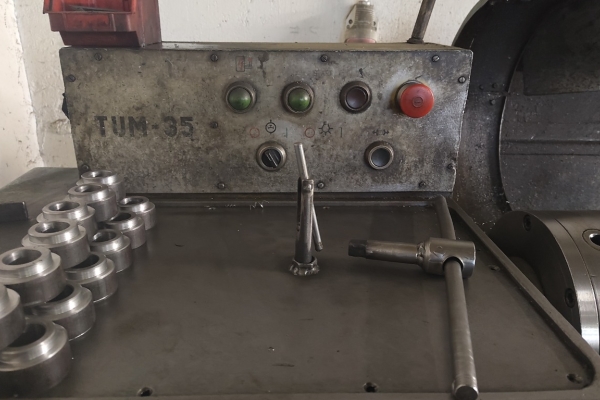 Ogłoszenie - Tokarka uniwersalna TUM 35 – polska produkcja – 9 900 zł (do negocjacji). Zdjęcie 5