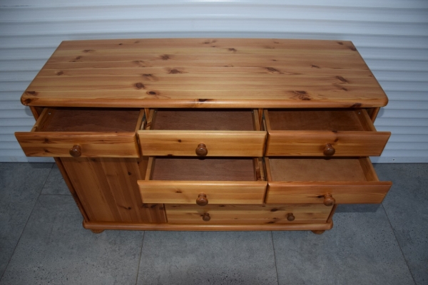 Ogłoszenie - komoda z drewna sosnowego - jak nowa. Zdjęcie 3