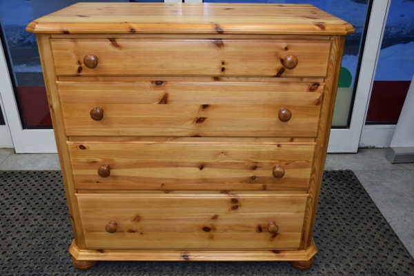 Ogłoszenie - komoda z szufladami z drewna sosnowego - jak nowa. Zdjęcie 1