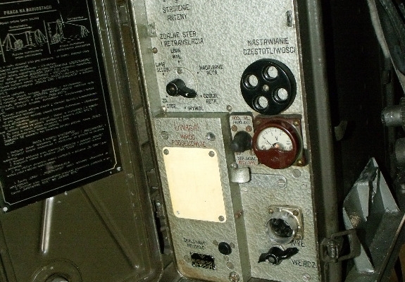 Ogłoszenie - Radiowe Centrum Odbiorcze     w kontenerze (salonka) .. Zdjęcie 10