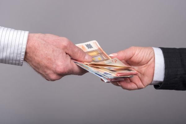 Ogłoszenie - Potrzebujesz pożyczki z oprocentowaniem 2%? Wyślij e-mail, aby złożyć wniosek.. Zdjęcie 1