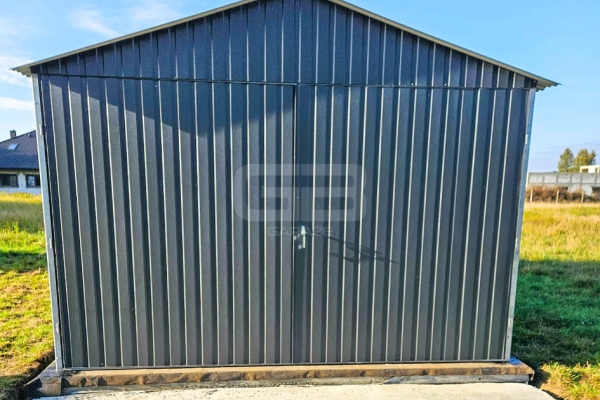 Ogłoszenie - Garaż blaszany 3x6m - wolnstojący - brama dwuskrzydłowa - antracyt dwuspadowy GB155. Zdjęcie 2