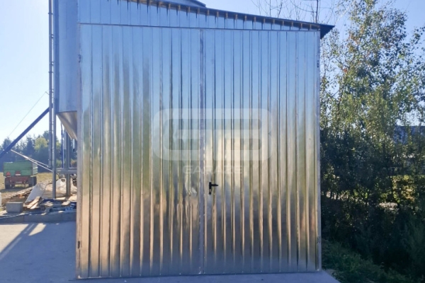 Ogłoszenie - Garaż blaszany 3x12m - brama dwuskrzydłowa - drzwi - okno - ocynk - dach spad w bok GB158. Zdjęcie 2