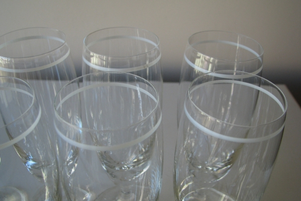 Ogłoszenie - Lampki - kieliszki na wino z obwódką, szampanówki 8 szt retro, PRL. Zdjęcie 8