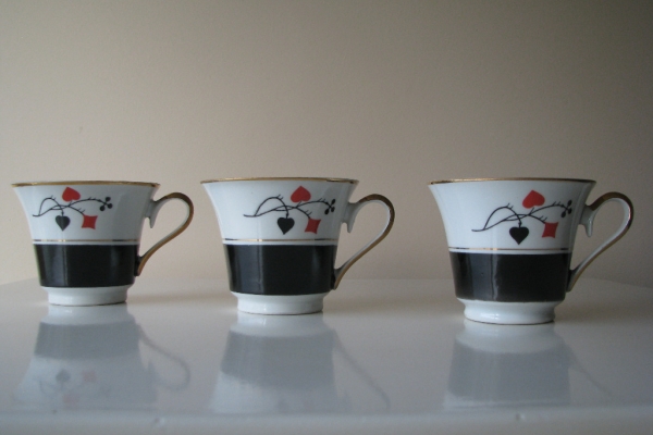 Ogłoszenie - Piękne porcelanowe filiżanki karciane ze złoceniami Ćmielów Potacki. Zdjęcie 3