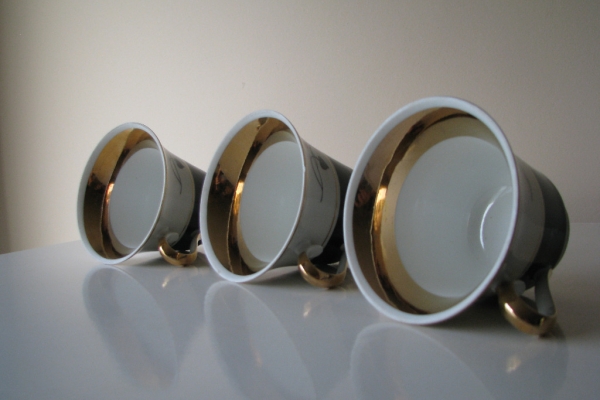 Ogłoszenie - Piękne porcelanowe filiżanki karciane ze złoceniami Ćmielów Potacki. Zdjęcie 5