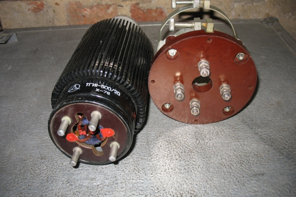 Ogłoszenie - Lampa TGN1-500/20 X-76 z podstawką. Zdjęcie 3