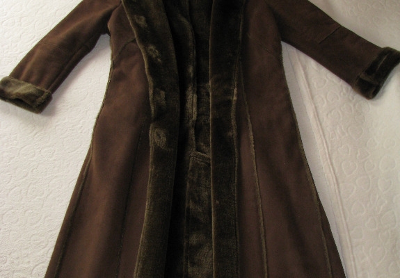 Ogłoszenie - Elegancki kożuszek damski z kapturem, rozm. XXL. Zdjęcie 1