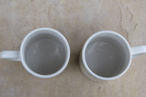 Ogłoszenie - Pamiątkowy kubek porcelanowy ZAK SA z motywem puzzli. Zdjęcie 3