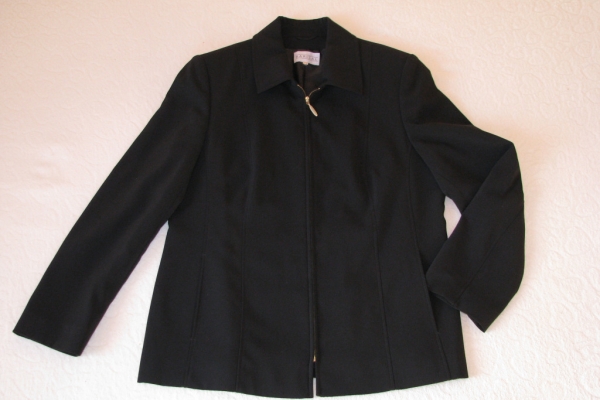 Ogłoszenie - Czarny, klasyczny żakiet na zamek, marynarka, blezer, rozm. 42 / XL. Zdjęcie 2