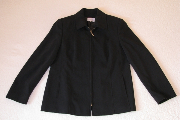 Ogłoszenie - Czarny, klasyczny żakiet na zamek, marynarka, blezer, rozm. 42 / XL. Zdjęcie 1