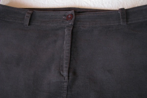 Ogłoszenie - Sztruksowa spódnica z kloszem, kloszowana, brąz, rozm. 44. Zdjęcie 4