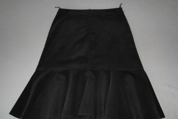 Ogłoszenie - Sztruksowa spódnica z kloszem, kloszowana, brąz, rozm. 44. Zdjęcie 7