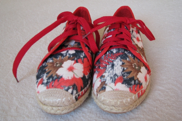 Ogłoszenie - Nowe sznurowane espadryle lniane, tenisówki Sofi rozm. 38, półtrampki z motywem kwiatowym. Zdjęcie 3