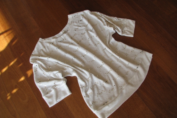 Ogłoszenie - Luźny, biały sweterek, bluzka z cekinkami,  L / XL. Zdjęcie 2