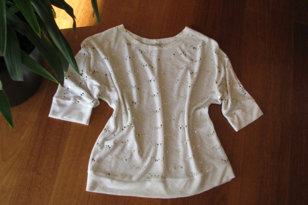 Ogłoszenie - Luźny, biały sweterek, bluzka z cekinkami,  L / XL. Zdjęcie 1