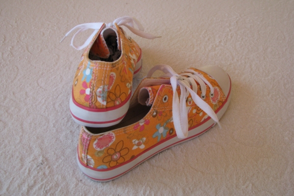 Ogłoszenie - Tenisówki, półtrampki, trampki z motywem kwiatowym Viva rozm. 40. Zdjęcie 7