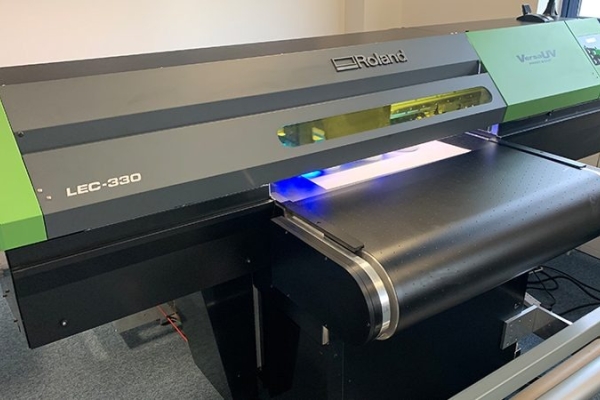 Ogłoszenie - Roland VersaUV LEC-330 30" UV-LED Inkjet Printer/Cutter. Zdjęcie 1