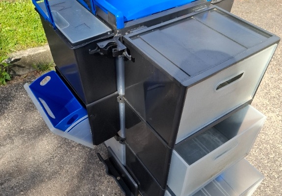 Ogłoszenie - Polecam Uniwersalny Wózek Narzędziowy Stan Idealny. Zdjęcie 1