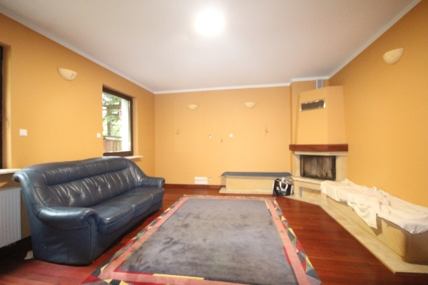 Ogłoszenie - 5pok, 240met, okolice Dębowej BALKON/OGRÓD/2009 (Mędłów). Zdjęcie 1