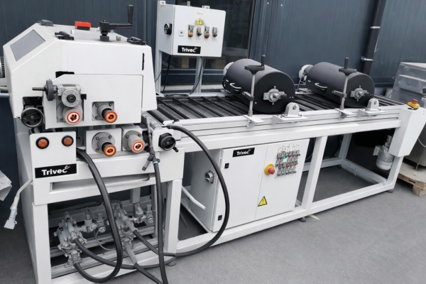Ogłoszenie - Kompletna linia do olejowania/ lakierowania TRIVEC. Zdjęcie 1