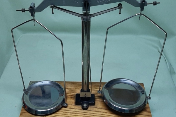 Ogłoszenie - Polecam Okazałą Starą Wagę Szalkową. Zdjęcie 3