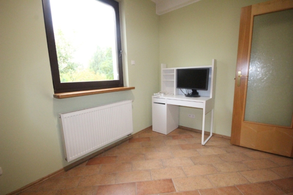 Ogłoszenie - 5pok, 240met, okolice Dębowej BALKON/OGRÓD/2009 (Mędłów). Zdjęcie 8