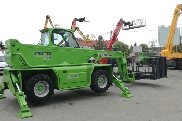 Ogłoszenie - Wynajem ładowarek teleskopowych - ładowarki teleskopowe Merlo Manitou Dieci. Zdjęcie 8