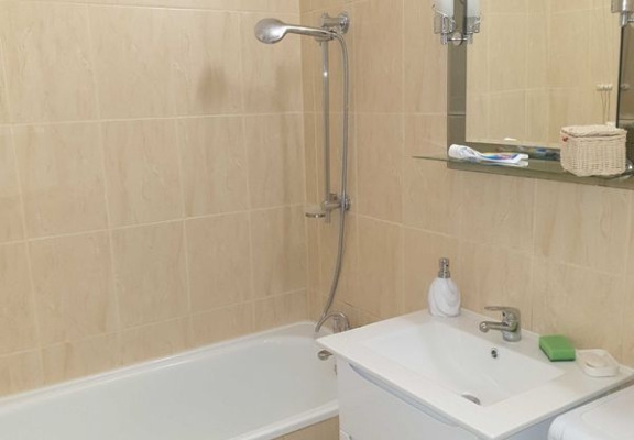 Ogłoszenie - 1pok 40met, Okolice Nowowiejskiej PIWNICA/MP/WINDA (Wrocław). Zdjęcie 5