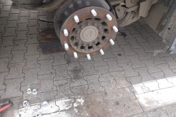 Ogłoszenie - Naprawa TIR Poznań 881-673-882. Zdjęcie 2