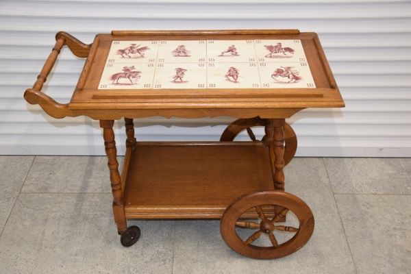 Ogłoszenie - barek - stolik dębowy na kółkach - super stan. Zdjęcie 1