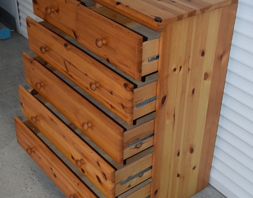 Ogłoszenie - komoda z szufladami z drewna sosnowego. Zdjęcie 5