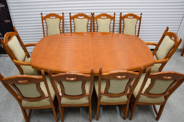 Ogłoszenie - stół rozkładany i 10 krzeseł. Zdjęcie 1