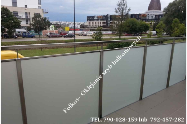 Ogłoszenie - Oklejamy balkony na Wilanowie- Folia matowa , prywatyzująca na szklane balustrady balkonowe Warszawa TEL.790-028-159. Zdjęcie 3