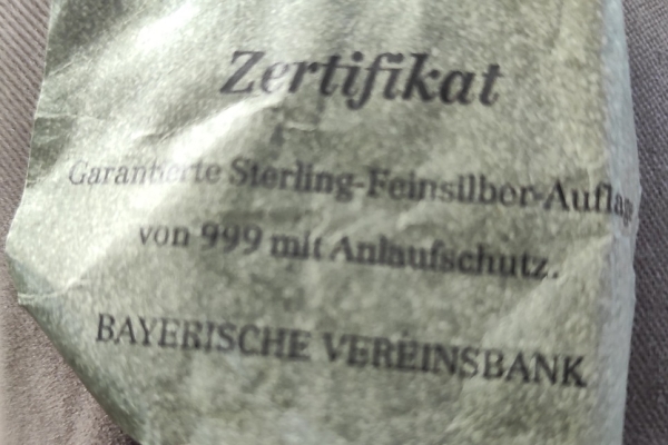 Ogłoszenie - Metalowy brelok do kluczy z zawieszką w kształcie serca. Zdjęcie 2